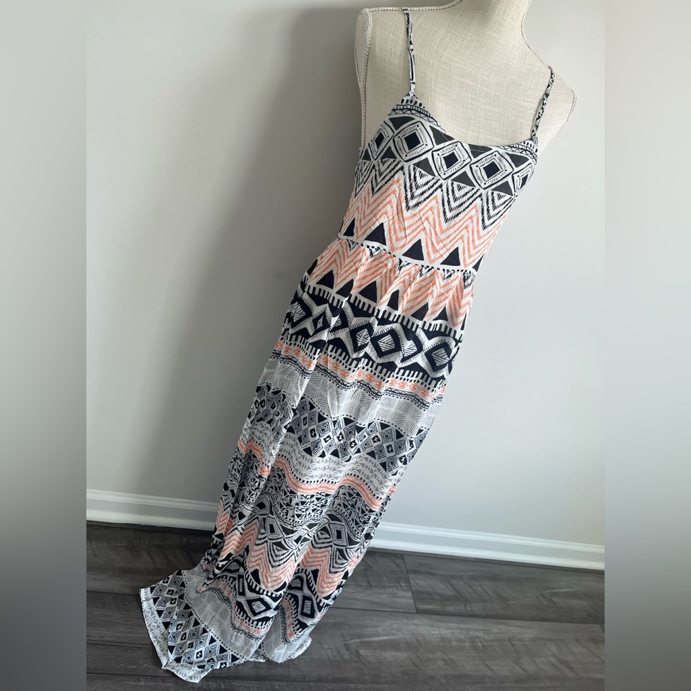 Spaghetti Strap Geo Print Maxi Dress - Picture 5 of 13